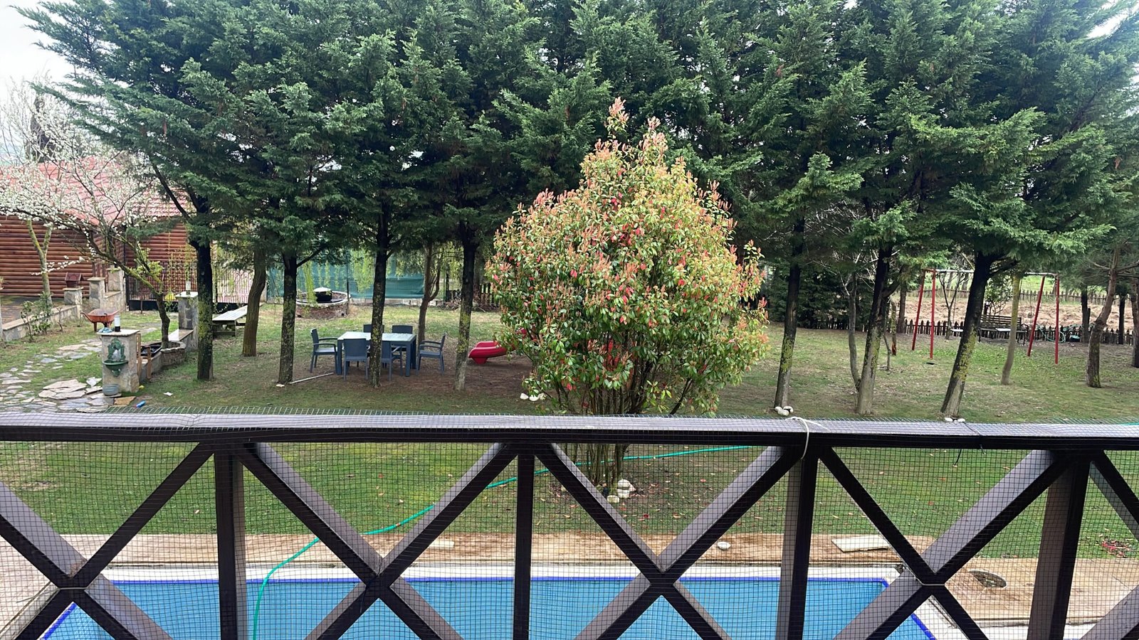 Günlük Kiralık Villa Bahçesi