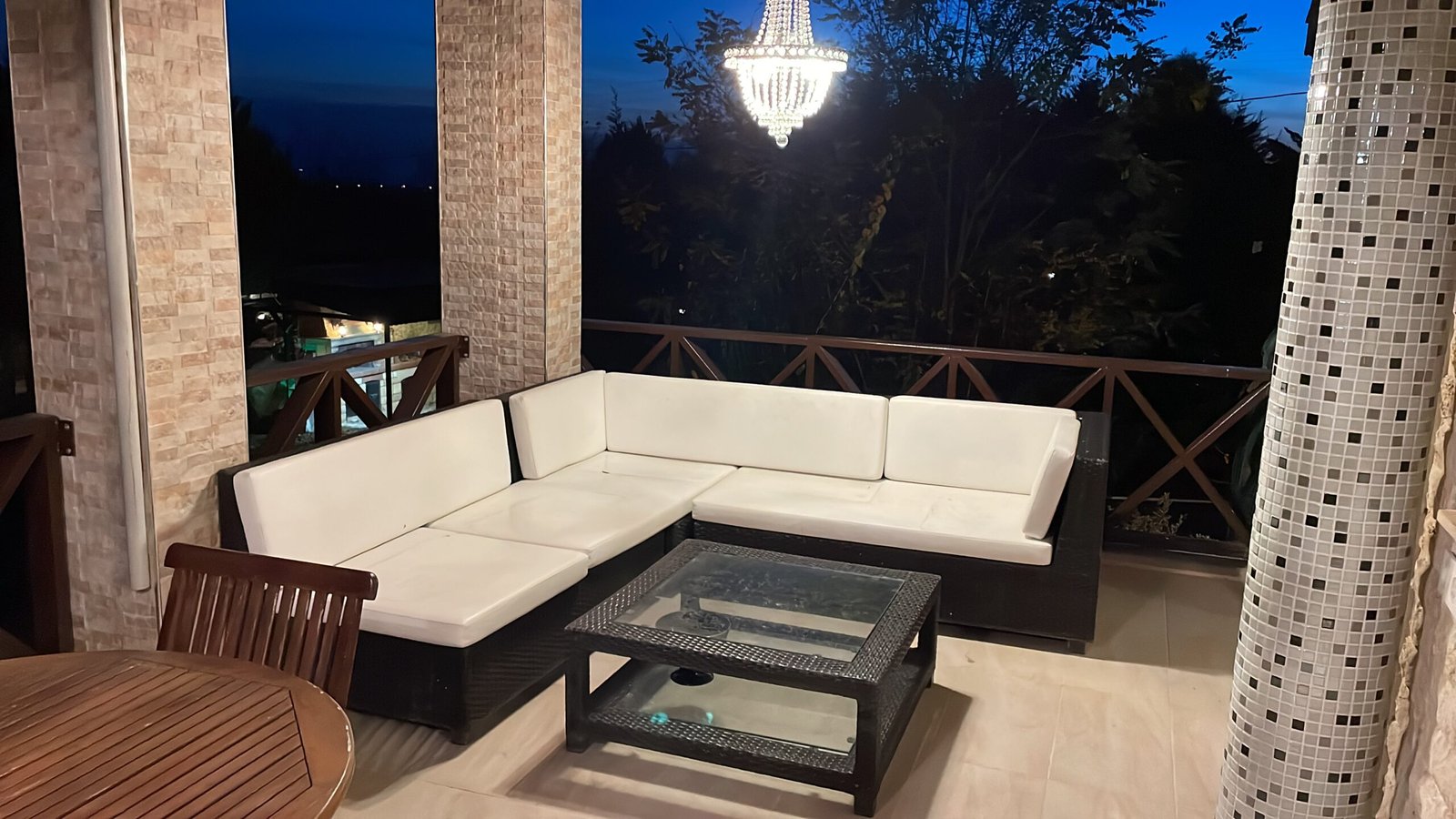 Günlük Kiralık Villa Balkon
